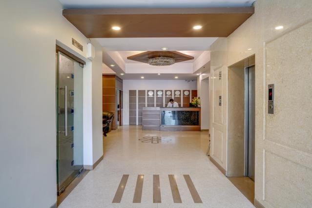 Hotel Bluestone غازي أباد المظهر الخارجي الصورة